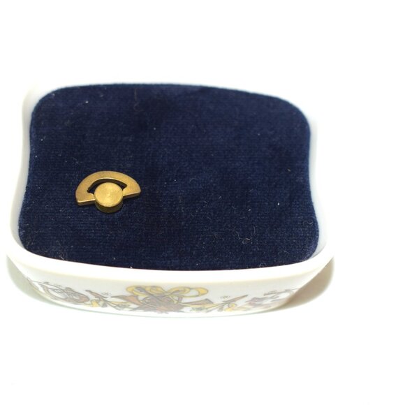 Vintage 1983 Franklin Porcelain Kate Lloyd Jones I Hear Music Music Box - Picture 2 of 3